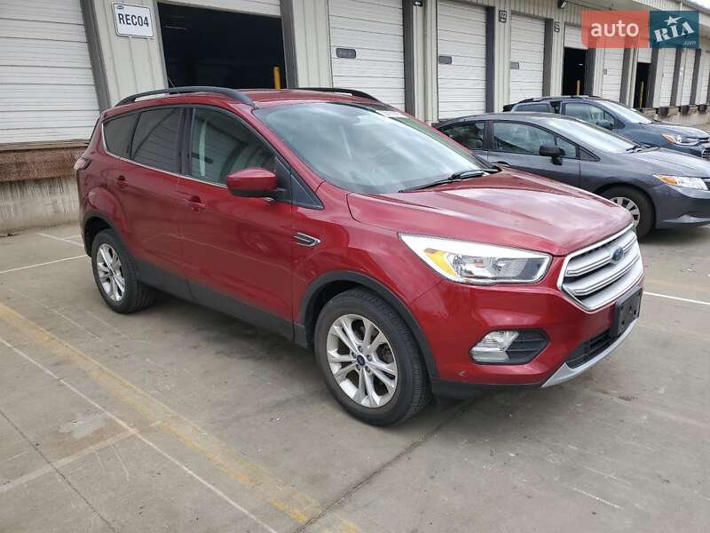 Внедорожник / Кроссовер Ford Escape 2018 в Львове