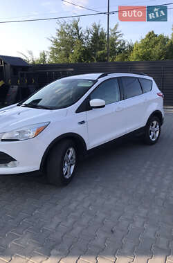 Внедорожник / Кроссовер Ford Escape 2016 в 