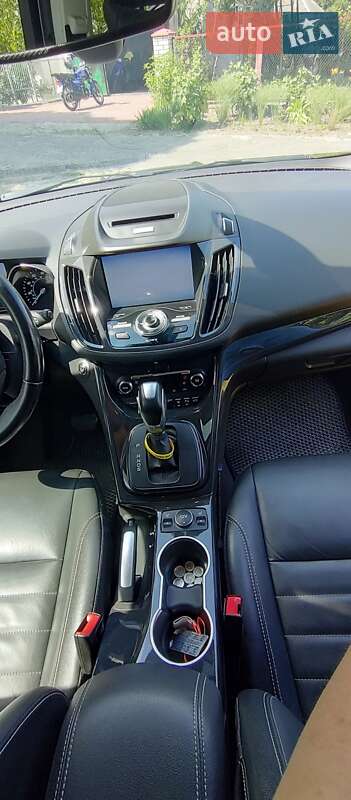 Внедорожник / Кроссовер Ford Escape 2015 в Мирополе