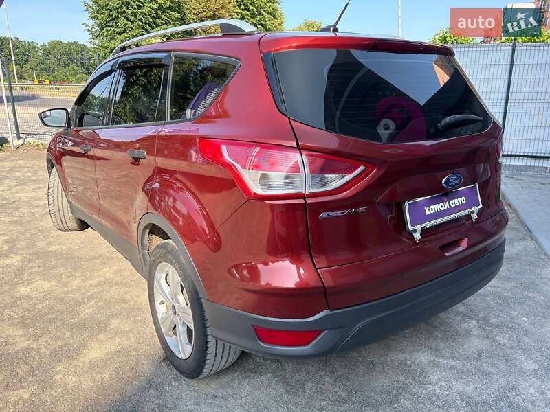 Внедорожник / Кроссовер Ford Escape 2015 в Виннице