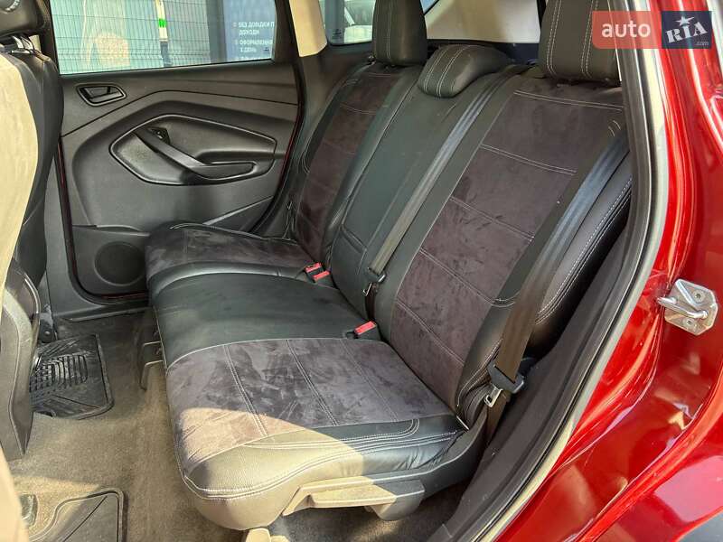 Внедорожник / Кроссовер Ford Escape 2015 в Виннице