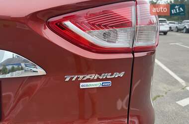 Внедорожник / Кроссовер Ford Escape 2015 в 