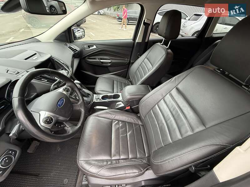 Позашляховик / Кросовер Ford Escape 2015 в Києві