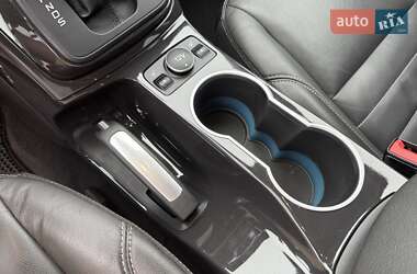 Внедорожник / Кроссовер Ford Escape 2015 в 