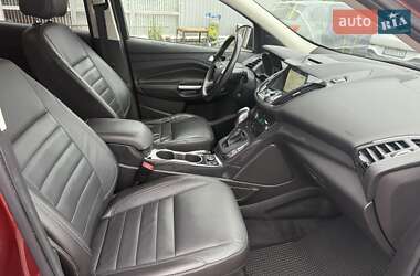 Внедорожник / Кроссовер Ford Escape 2015 в 