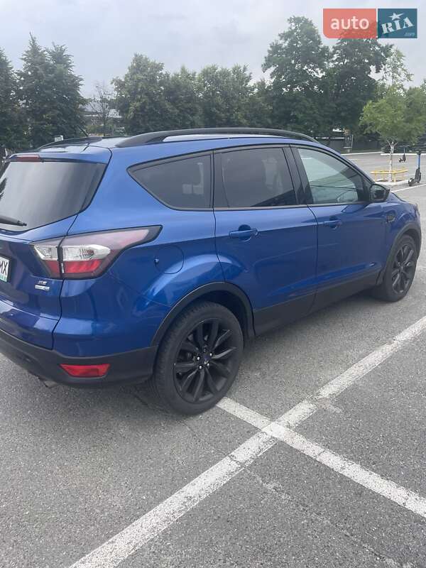 Позашляховик / Кросовер Ford Escape 2017 в Броварах