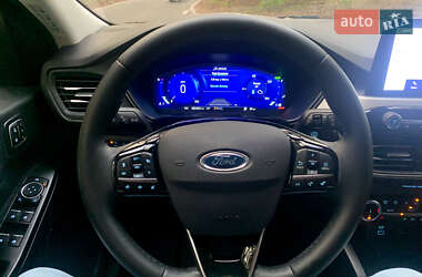 Внедорожник / Кроссовер Ford Escape 2022 в 