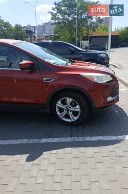 Внедорожник / Кроссовер Ford Escape 2014 в 