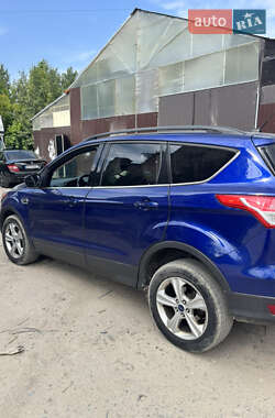 Внедорожник / Кроссовер Ford Escape 2013 в 