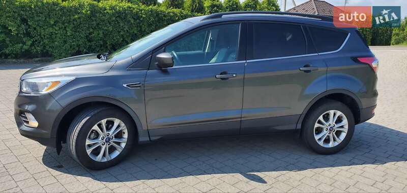 Внедорожник / Кроссовер Ford Escape 2018 в Трускавце