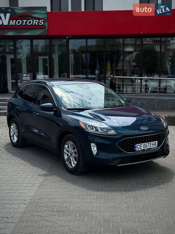Позашляховик / Кросовер Ford Escape 2020 в Чернівцях