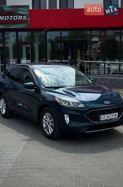 Внедорожник / Кроссовер Ford Escape 2020 в 