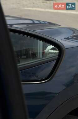 Внедорожник / Кроссовер Ford Escape 2020 в 
