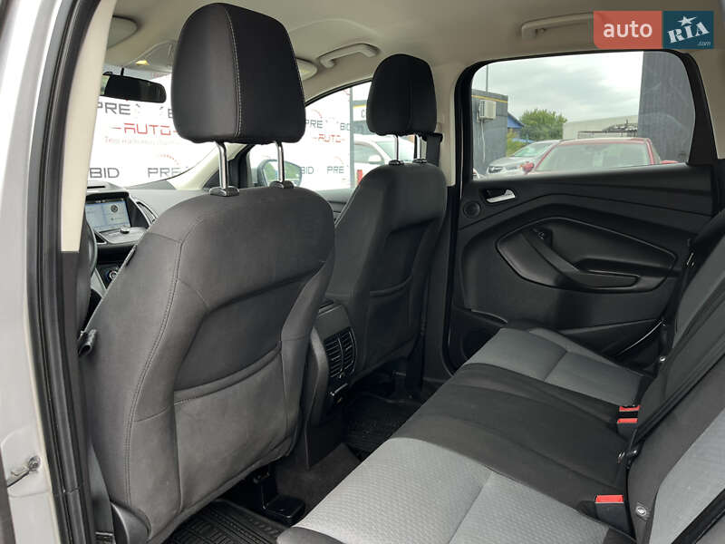 Внедорожник / Кроссовер Ford Escape 2017 в Львове