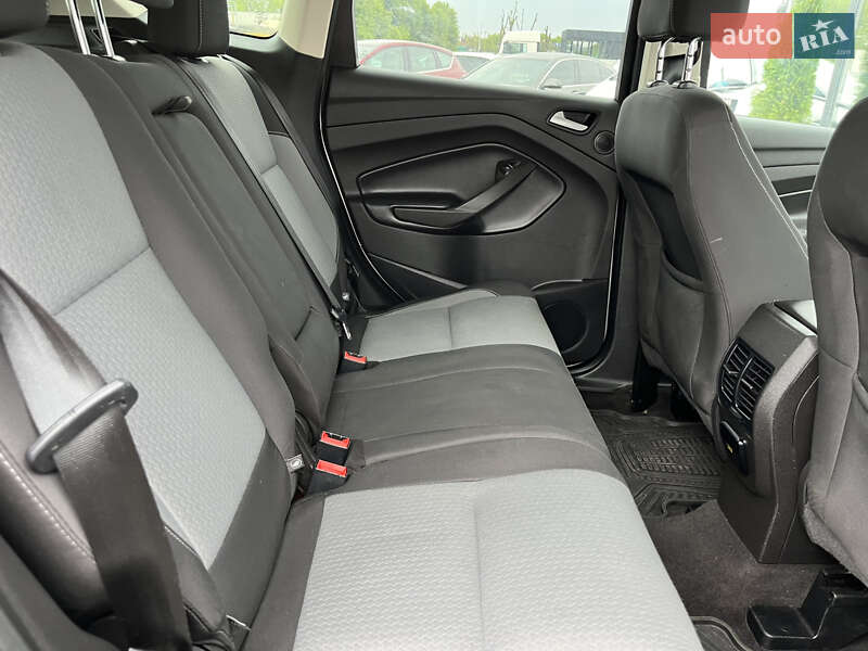 Внедорожник / Кроссовер Ford Escape 2017 в Львове