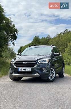 Внедорожник / Кроссовер Ford Escape 2017 в Виннице