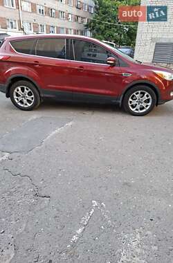 Внедорожник / Кроссовер Ford Escape 2013 в 