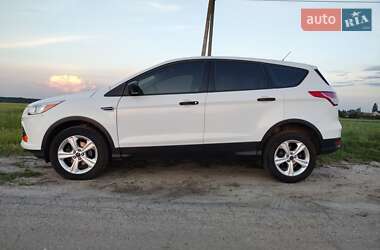 Внедорожник / Кроссовер Ford Escape 2016 в 