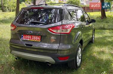 Внедорожник / Кроссовер Ford Escape 2015 в 