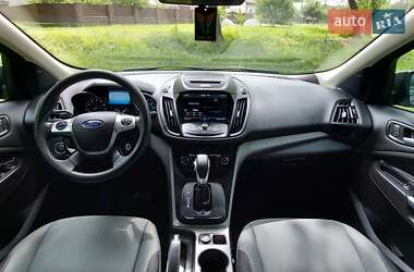 Внедорожник / Кроссовер Ford Escape 2015 в 