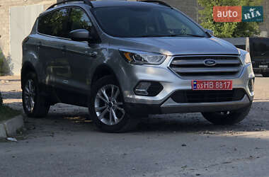 Внедорожник / Кроссовер Ford Escape 2016 в 