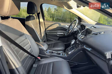 Внедорожник / Кроссовер Ford Escape 2014 в 