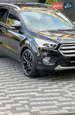 Внедорожник / Кроссовер Ford Escape 2017 в Запорожье