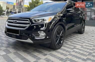 Внедорожник / Кроссовер Ford Escape 2017 в 
