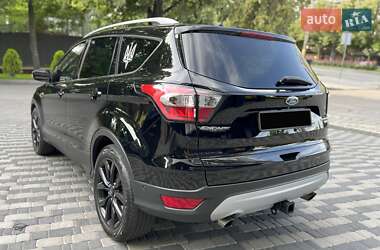 Внедорожник / Кроссовер Ford Escape 2017 в Запорожье