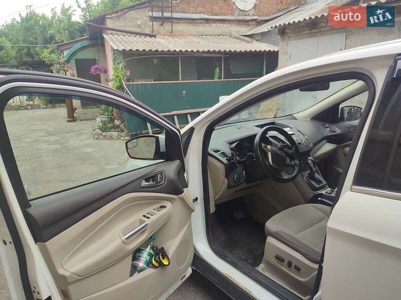 Внедорожник / Кроссовер Ford Escape 2014 в Харькове