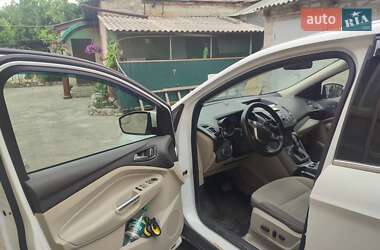 Внедорожник / Кроссовер Ford Escape 2014 в 
