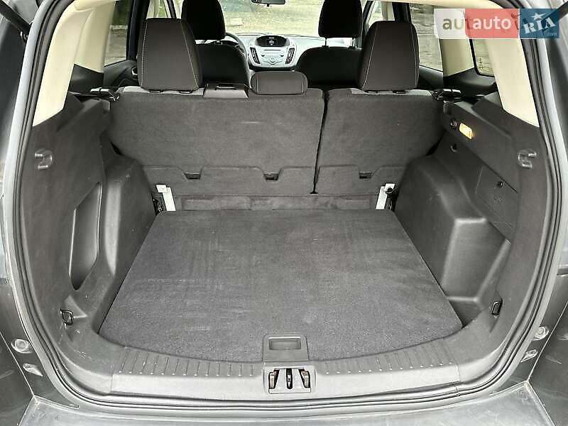 Внедорожник / Кроссовер Ford Escape 2016 в Шполе