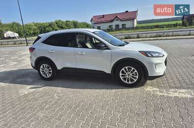Внедорожник / Кроссовер Ford Escape 2022 в 