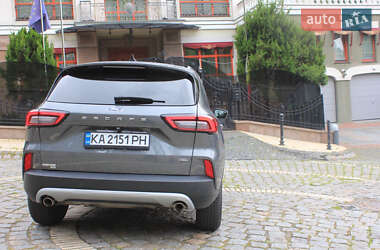 Позашляховик / Кросовер Ford Escape 2023 в 