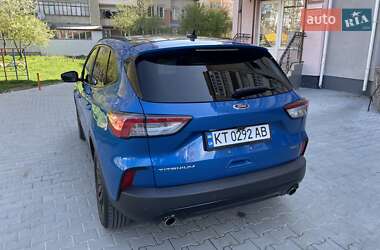 Внедорожник / Кроссовер Ford Escape 2020 в 