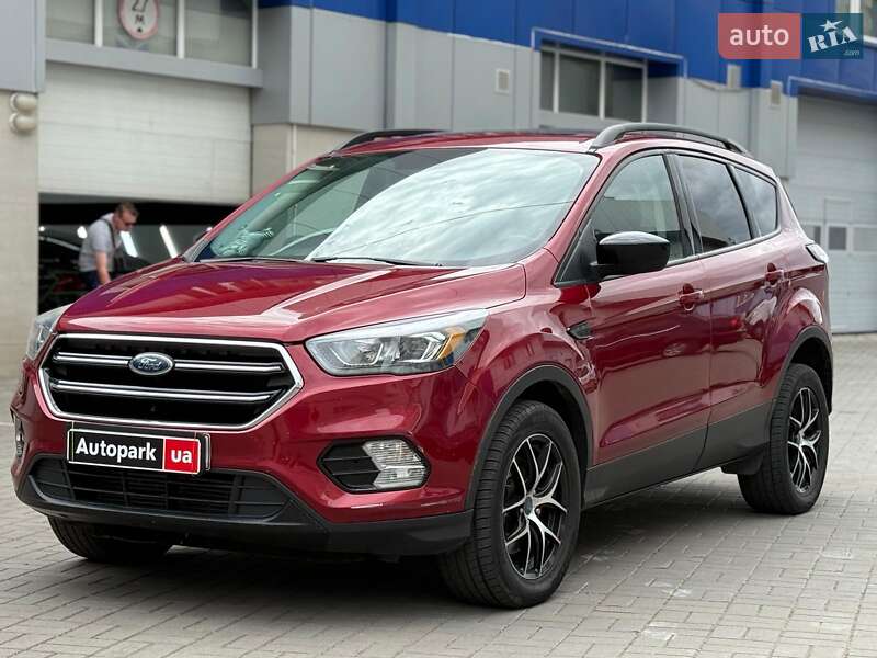 Внедорожник / Кроссовер Ford Escape 2017 в 