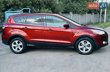 Внедорожник / Кроссовер Ford Escape 2014 в 