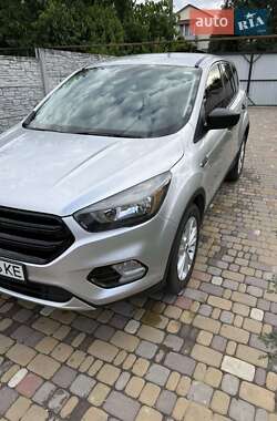 Внедорожник / Кроссовер Ford Escape 2019 в 
