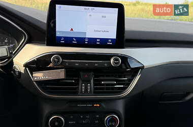 Внедорожник / Кроссовер Ford Escape 2021 в 