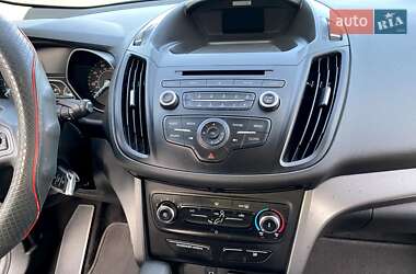 Внедорожник / Кроссовер Ford Escape 2018 в 