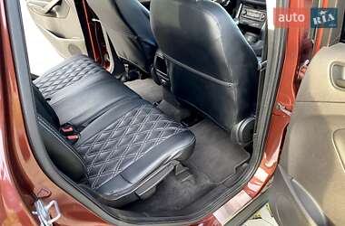 Внедорожник / Кроссовер Ford Escape 2018 в 