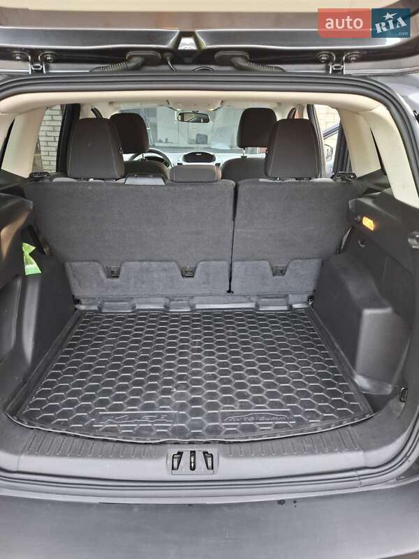 Внедорожник / Кроссовер Ford Escape 2016 в Умани