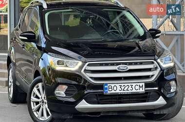 Внедорожник / Кроссовер Ford Escape 2016 в 