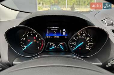 Внедорожник / Кроссовер Ford Escape 2016 в 