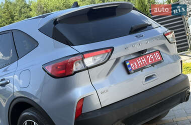 Внедорожник / Кроссовер Ford Escape 2022 в 