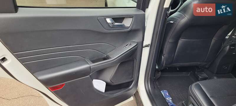 Внедорожник / Кроссовер Ford Escape 2022 в Кривом Роге