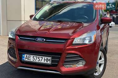 Внедорожник / Кроссовер Ford Escape 2015 в 