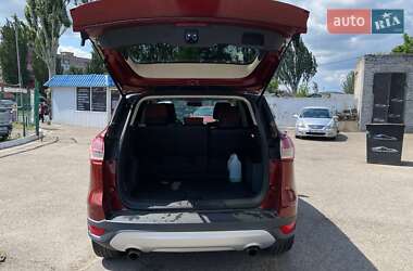 Внедорожник / Кроссовер Ford Escape 2015 в 