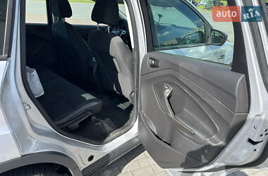 Внедорожник / Кроссовер Ford Escape 2015 в 