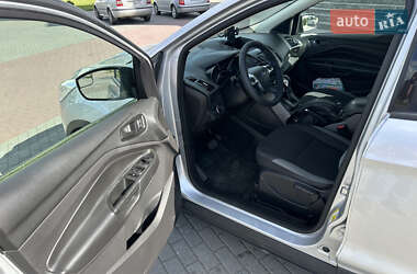 Внедорожник / Кроссовер Ford Escape 2015 в 